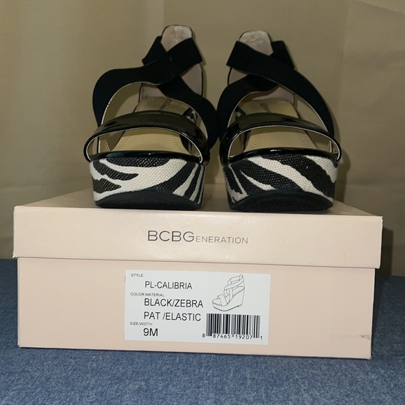 BCBGeneration zebra platform heels with elastic criss-cross straps - Picture 3 of 12